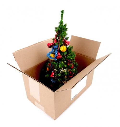 Christmas-tree-box-packing-storage-621x660